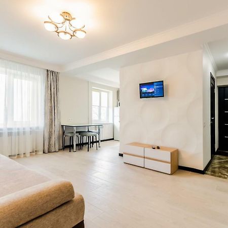 Artal Apartment On Obolonsky Avenue 16A كييف المظهر الخارجي الصورة