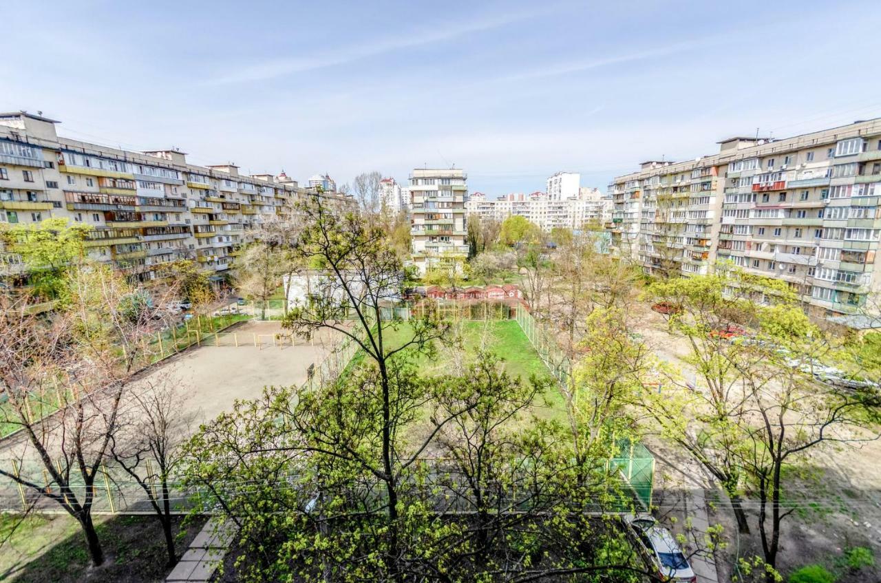 Artal Apartment On Obolonsky Avenue 16A كييف المظهر الخارجي الصورة